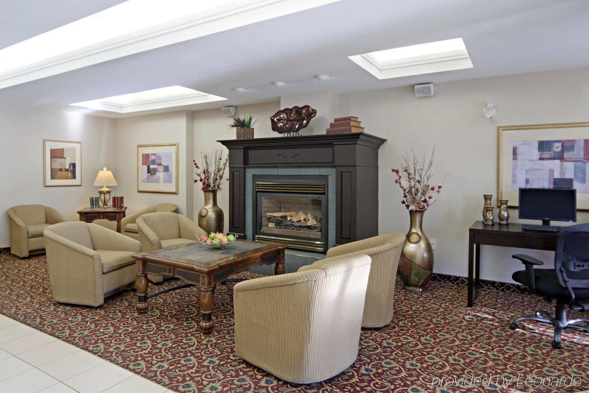 Best Western Plus Red Deer Inn & Suite Dalaman gambar