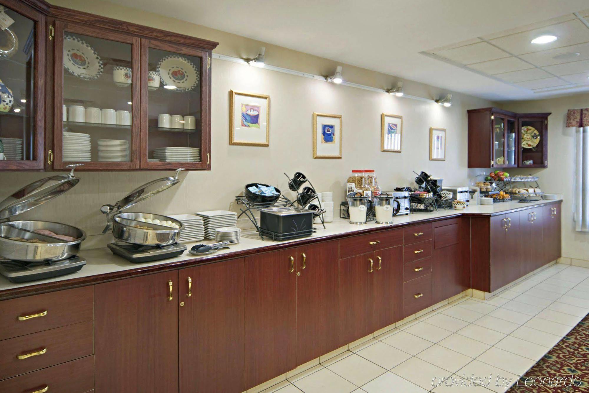 Best Western Plus Red Deer Inn & Suite Restoran gambar